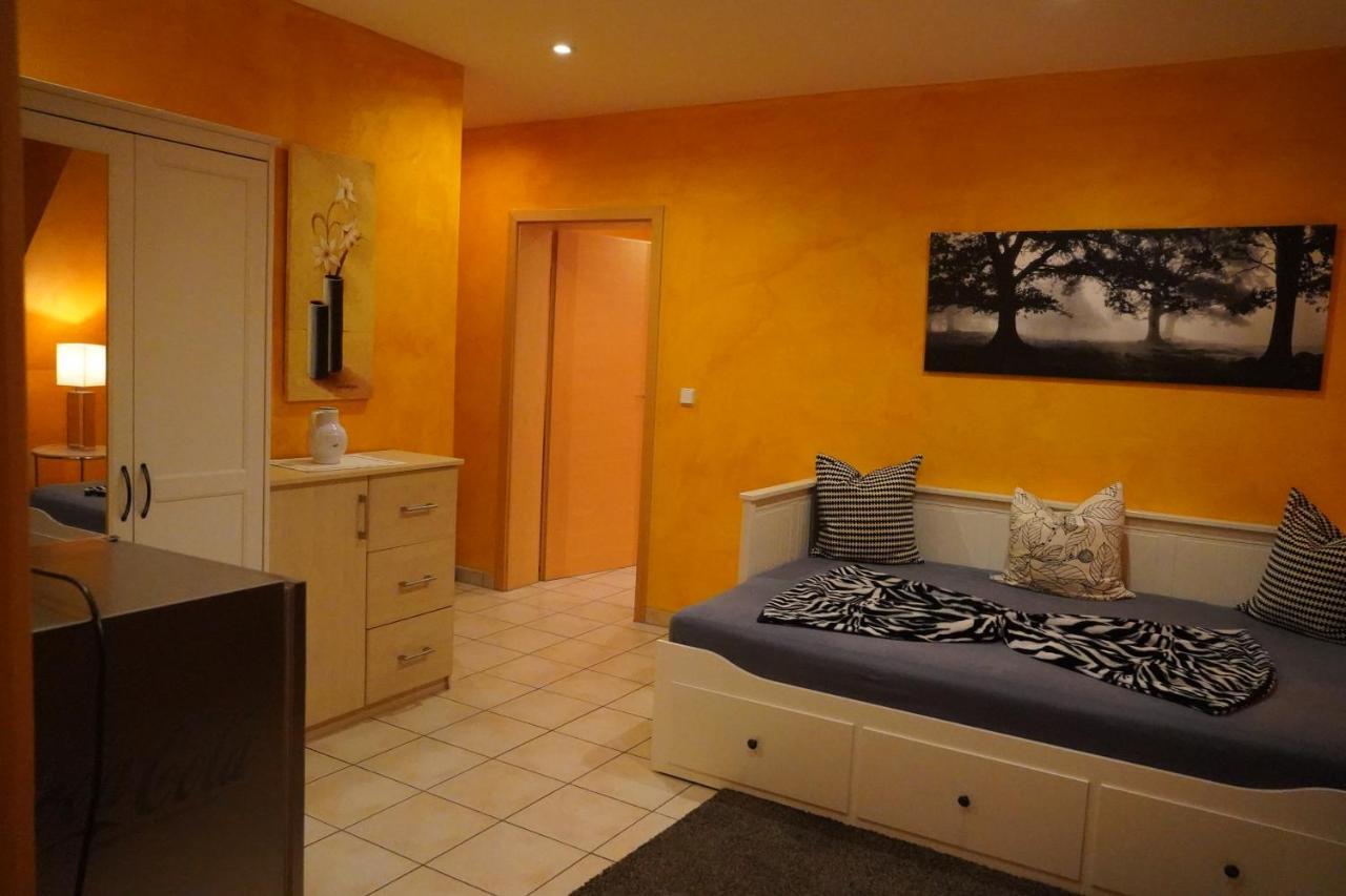 Hirschen Apartments Reute  エクステリア 写真